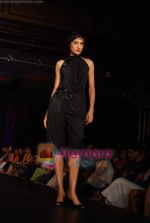 Model walk the ramp for Shantanu Nikhil at Day 2 Blenders Tour fashion show on 4th Spt 2010 (56).JPG